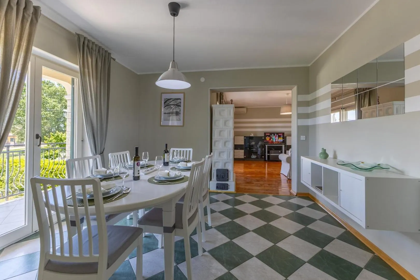 Chiara Apartment Kirmenjak 0*,